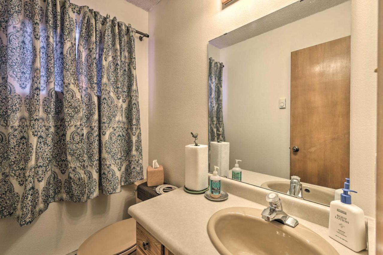 Downtown Red River Retreat With Mtn Views And Yard Extérieur photo